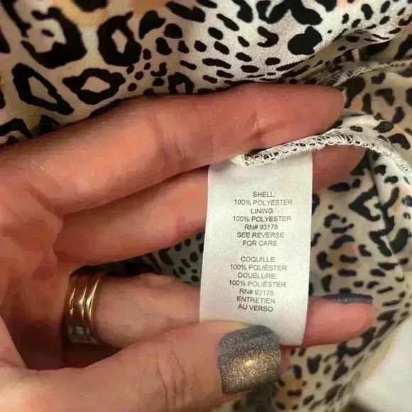 Tahari Leopard Print Halter Layered Keyhole Sleeveless Top Size Medium NWT - Picture 6 of 12